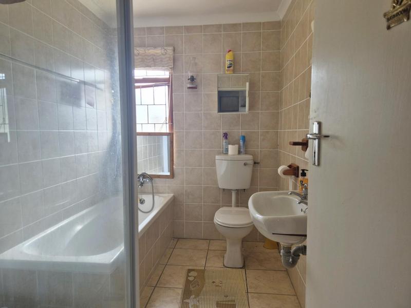 3 Bedroom Property for Sale in Franskraal Western Cape